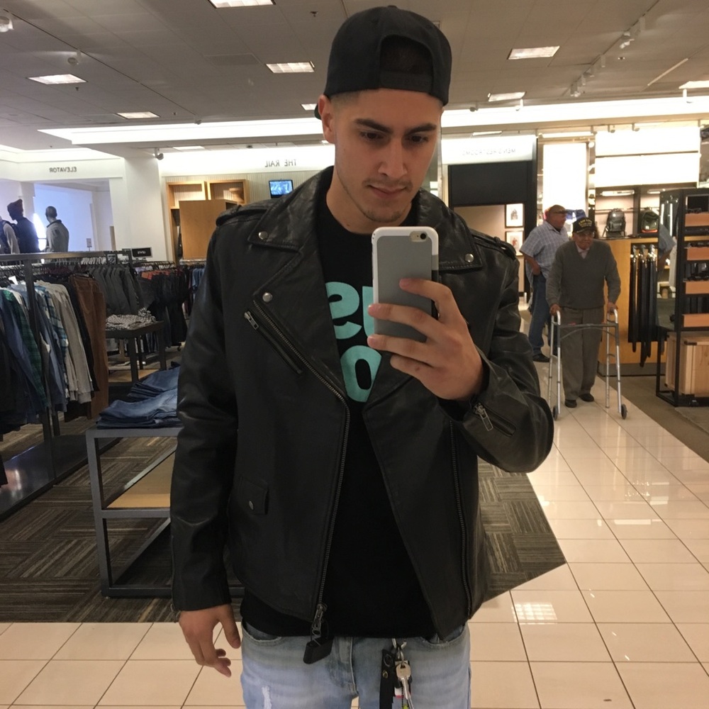 Meet your Posher, Jay